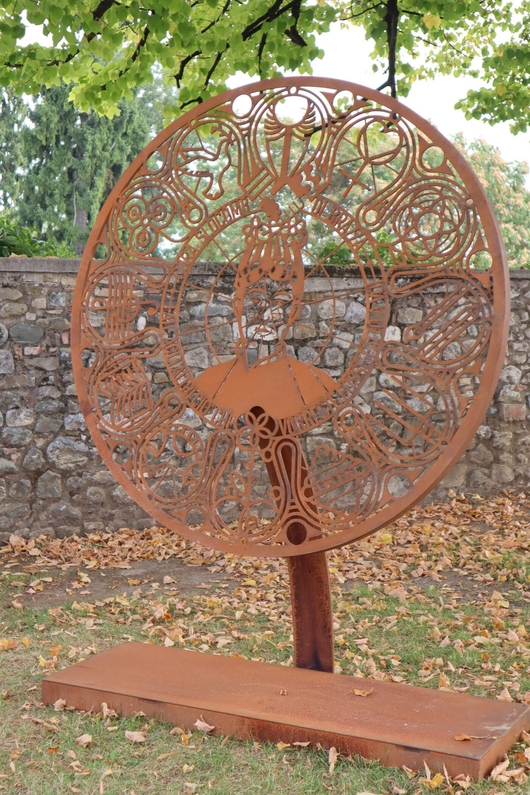 Installazione dedica a Cora Slocomb dell'artista Massimo Racozzi 